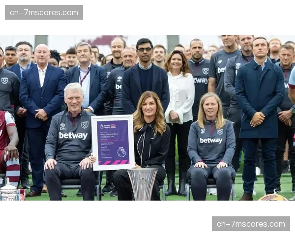 通讯：一座奖杯的回归，回顾西汉姆联赢得欧协联的征程